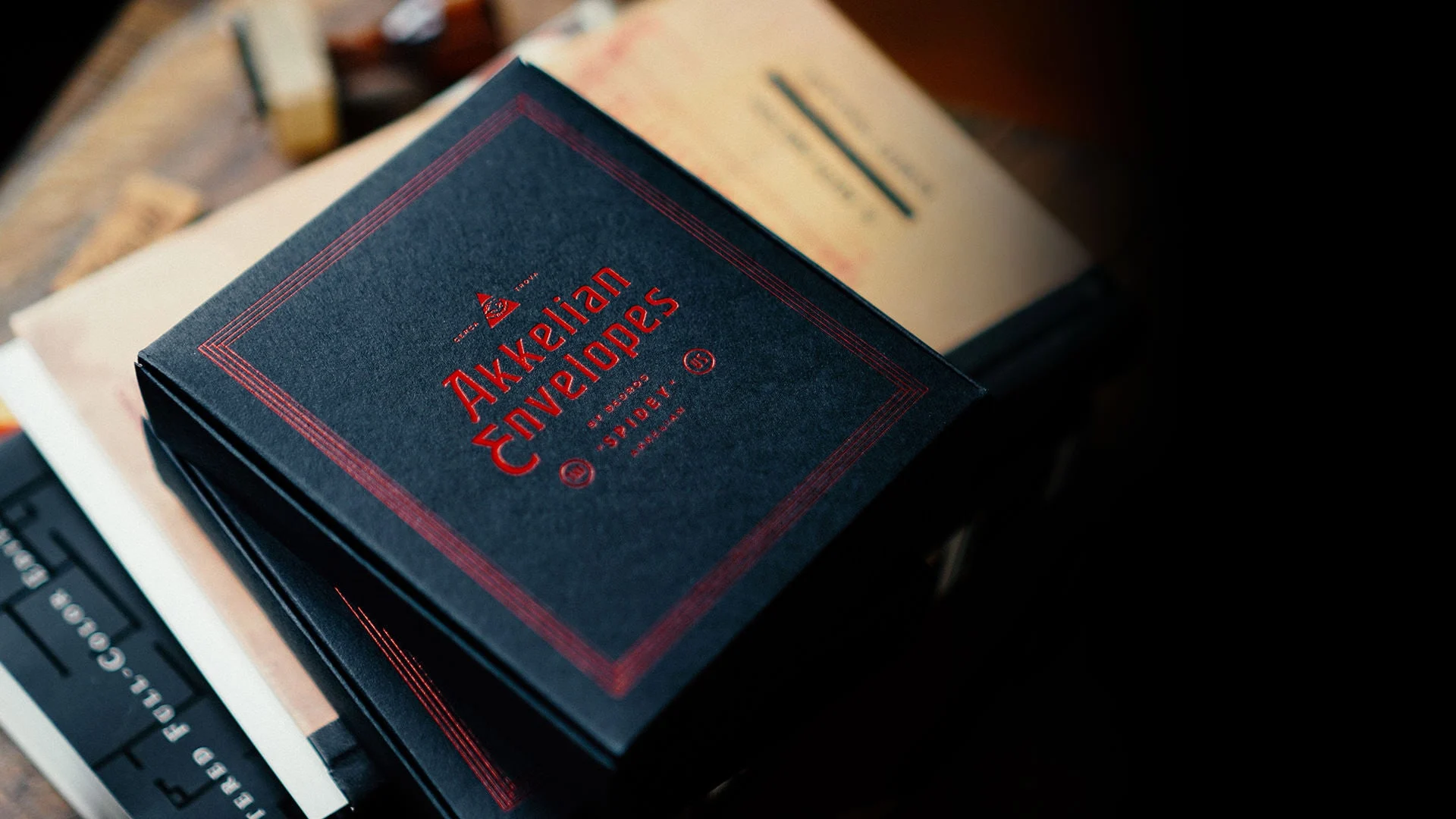 Akkelian Envelopes