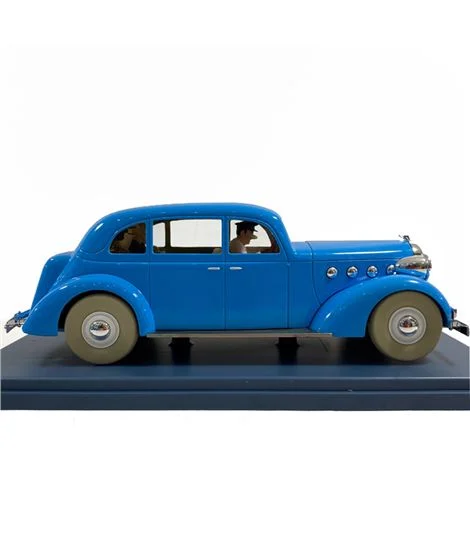 Castafiore's 1/24-32 Resin Car Figurine from Tintin's Adventures