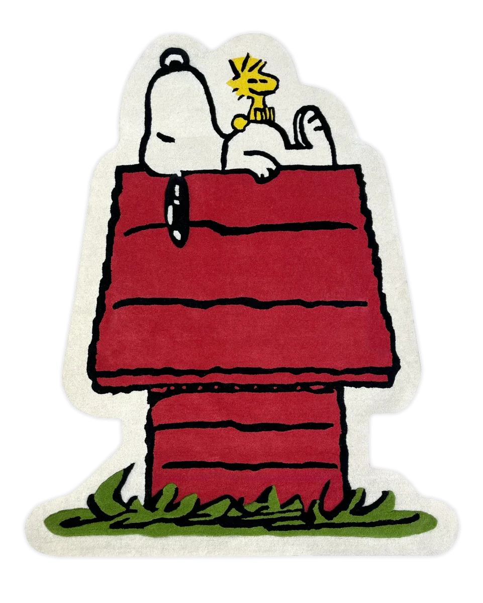 Snoopy Rug Doghouse